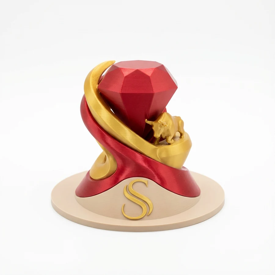 Classic ruby keepsake with a refined, timeless look